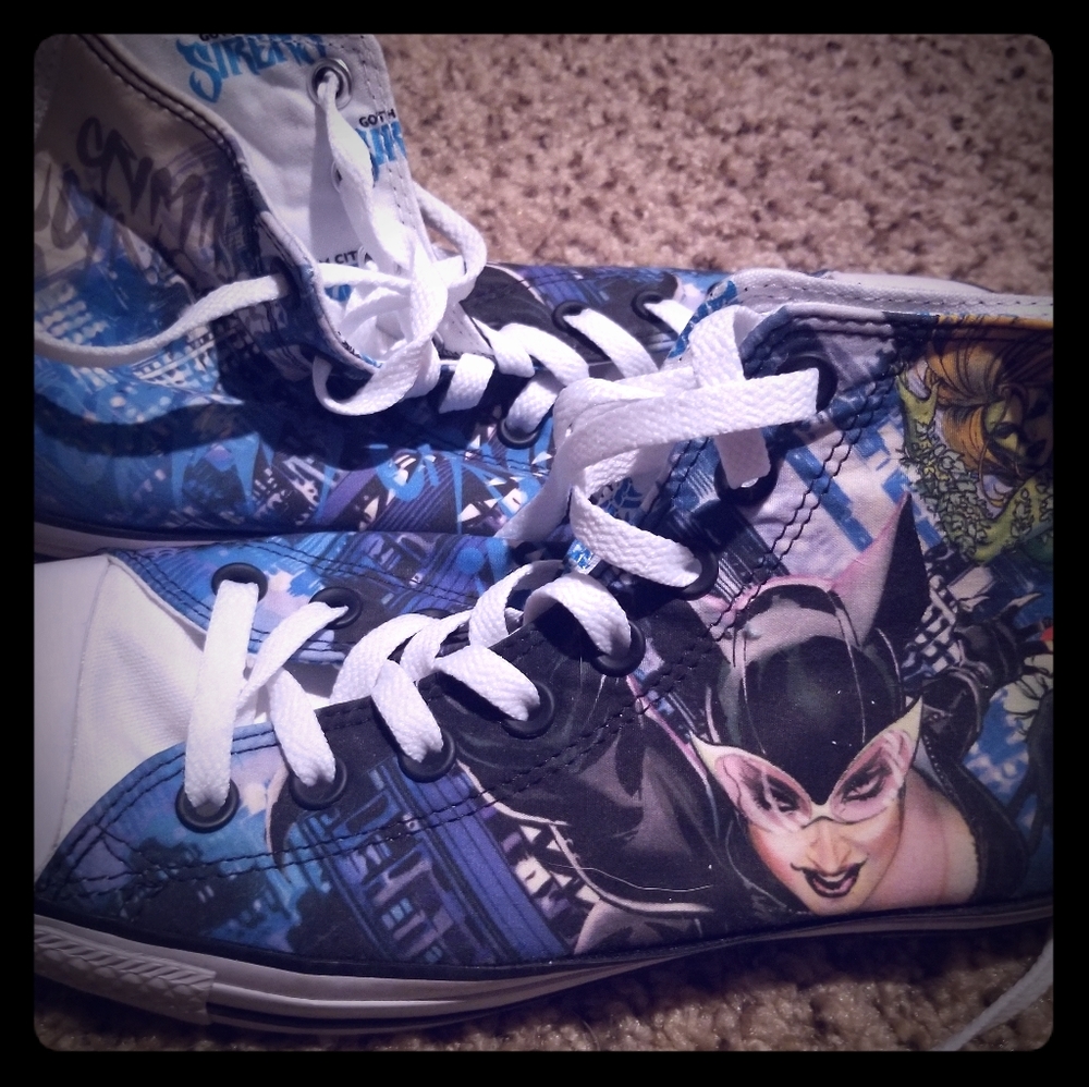 BRAND NEW DC Comics Gotham City Sirens Converse